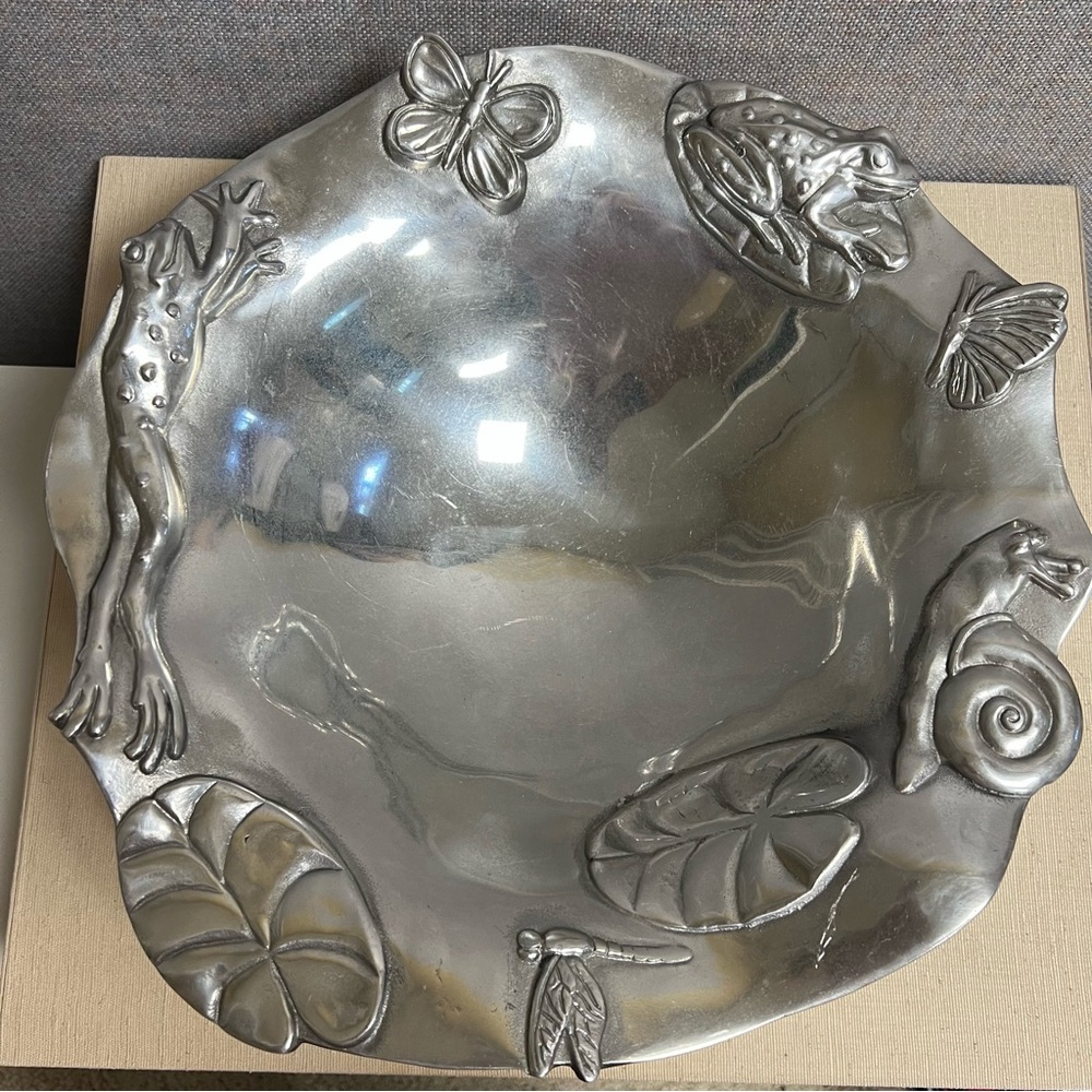 Vintage Mariposa Brillante Frog/Lily Pad Aluminum Serving Bowl 13.5”D